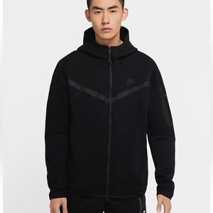 NIKE Sportswear Tech Fleece.  Men’s Full Zip Hooodie.